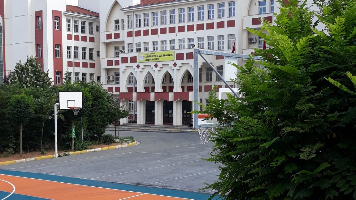 Çekmeköy TOKİ Çok Programlı Anadolu Lisesi Fotoğrafı